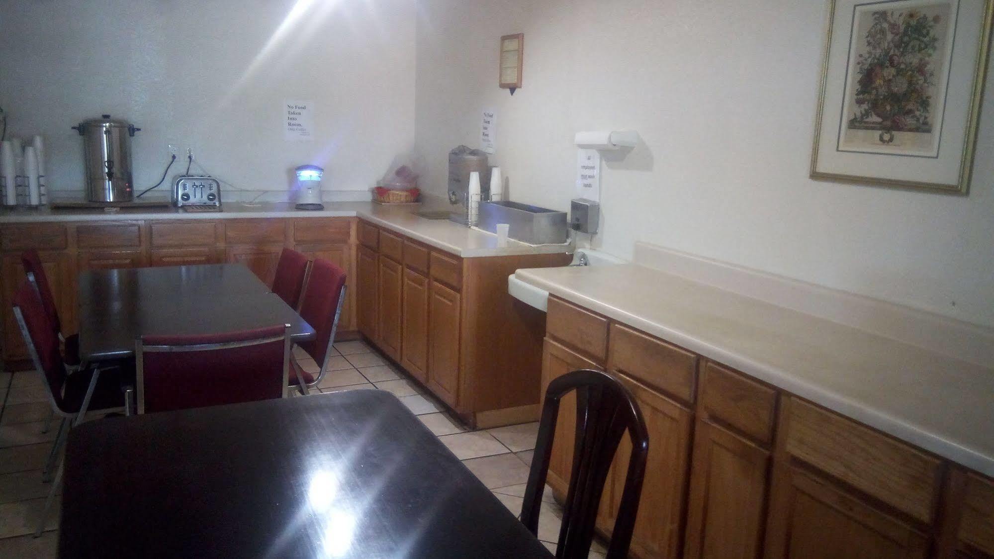 Travelers Inn Elizabethton Kültér fotó